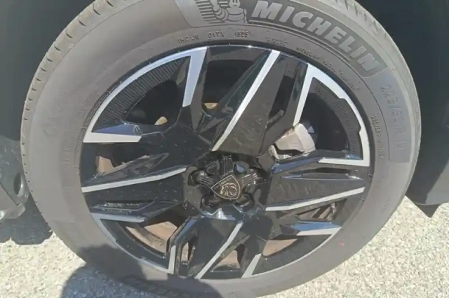 Peugeot 5008 hybrid 145 ch e-dcs6 — photo 15