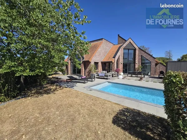Villa 8 pièces 305 m²
