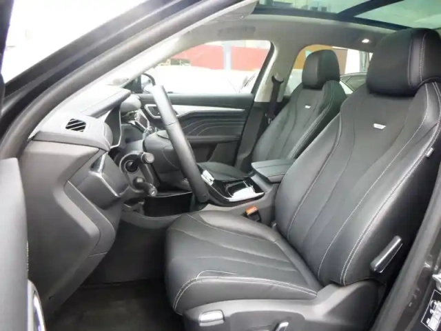 Mg Marvel R ev 288ch - 70kwh performance 4wd — photo 12