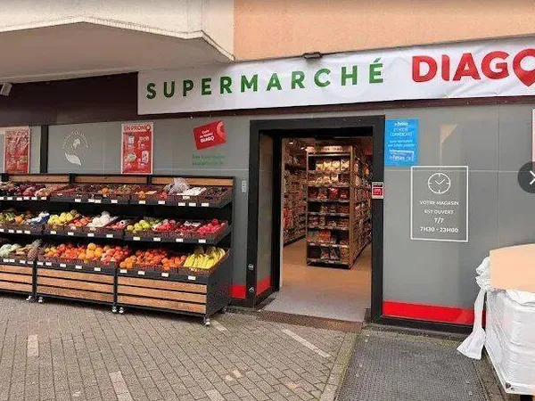 Local commercial 204 m²