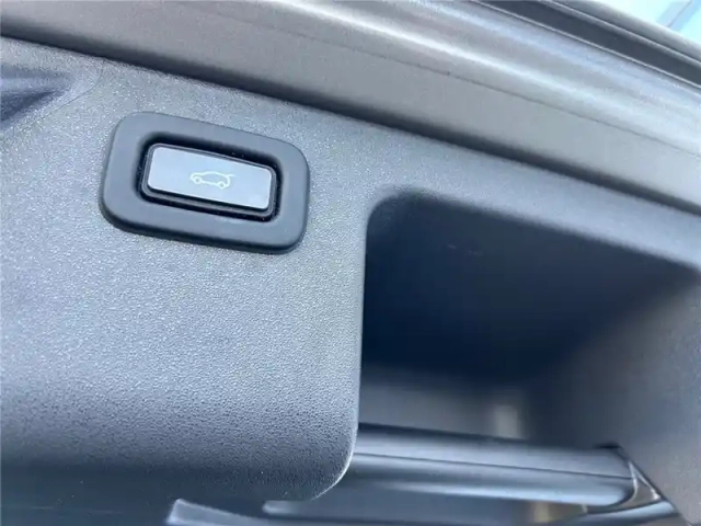 Land Rover Discovery Sport mark vi p300e phev awd bva — photo 10