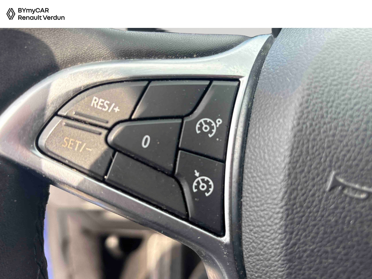 Dacia Sandero ECO-G 100 - 22 — photo 16