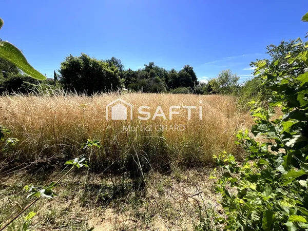Terrain constructible à Marmagne