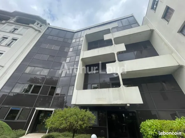 Bureaux 120 m²