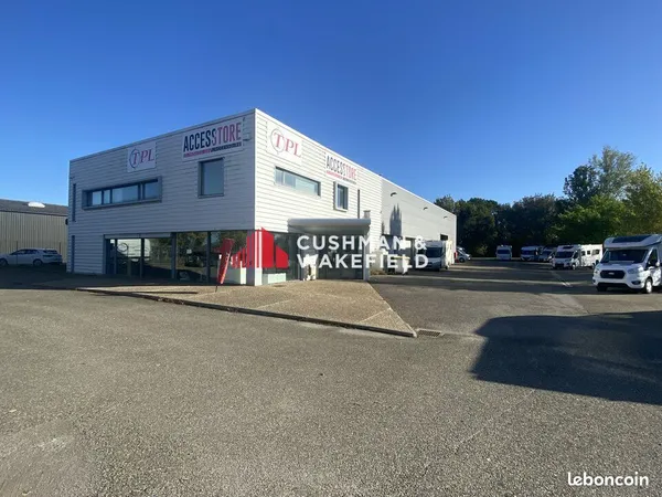 LOCAL D'ACTIVITE 968 m² CASTELSARRASIN