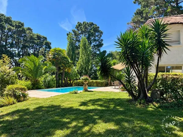 Maison 10 pièces 350 m²