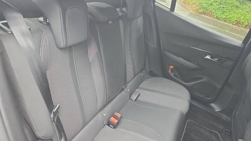 Peugeot 2008 1.2 Hybrid 136 e-DSC6 - GT – 2024 – 12942 km – Hybride essence – Boîte Automatique — photo 34