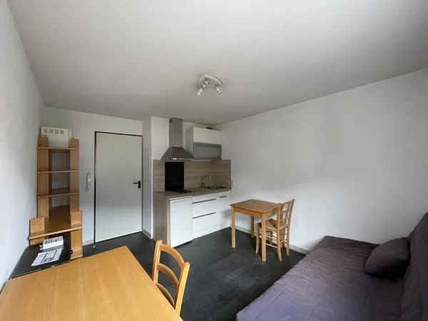 Studio 1 pièce 18 m²