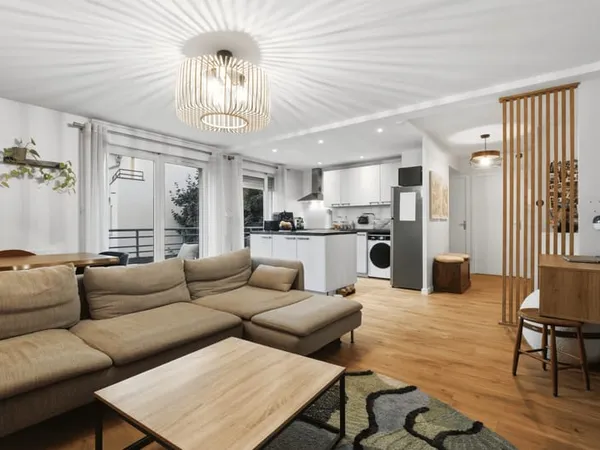 GRENOBLE Chorier/Berriat - Spacieux T2 avec terrasse + Garag