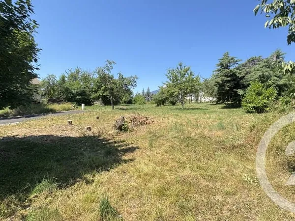 Terrain 366 m²