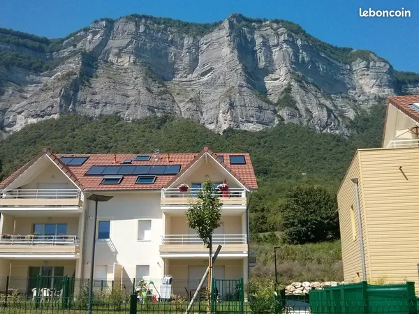 T1 récent 34 m² avec balcon et parking - Crolles