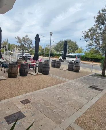 Murs commerciaux 90 m² - Refait à neuf - Martigues centre
