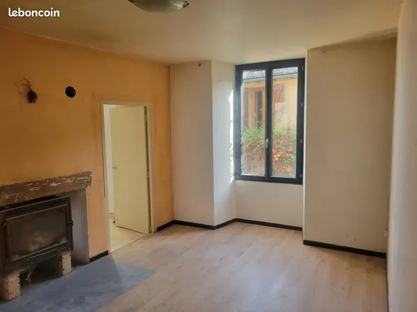Appartement 3 pièces 60m2 à Connac