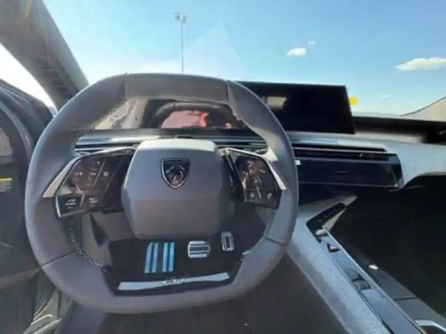 Peugeot 3008 electrique 210 ch 73 kwh — photo 13