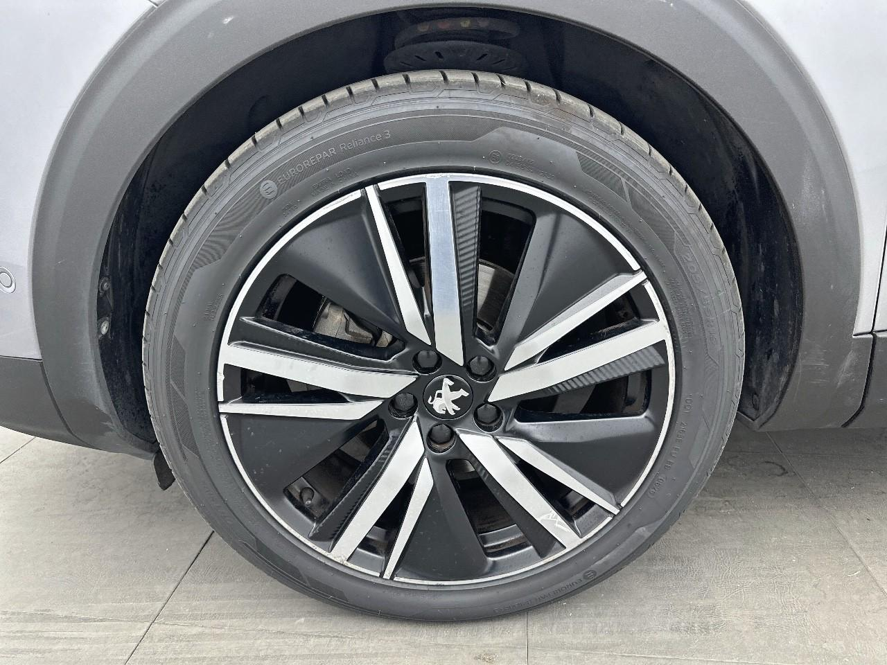 Peugeot 5008 puretech 130ch s&s eat8 gt pack — photo 14