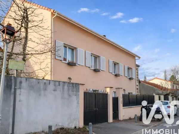 Maison 8 pièces 228 m²