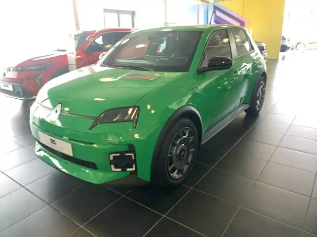 Renault 5 renault  e-tech electrique 120 ch autonomie urbaine