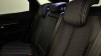 Peugeot 3008 HYBRID 225ch Allure Pack e-EAT8 — photo 13
