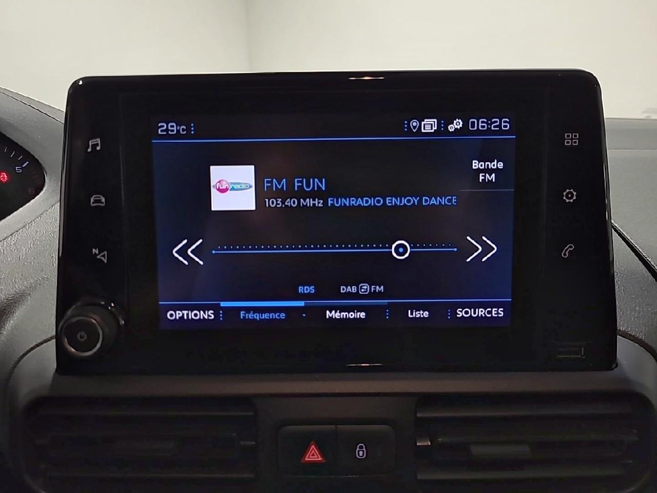 Citroën C3 Aircross puretech 130 s&s eat6 shine pack — photo 11