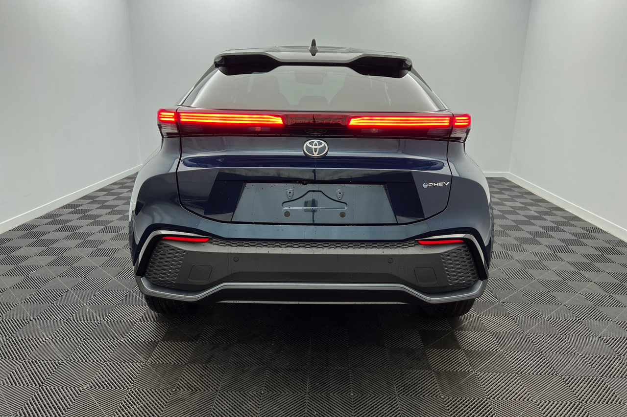 TOYOTA C-HR Hybride Rechargeable 225 — photo 5