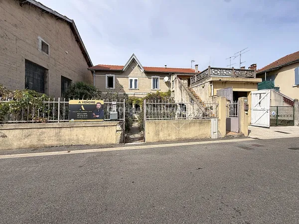 Ensemble immobilier 145 m2 garage 80m²