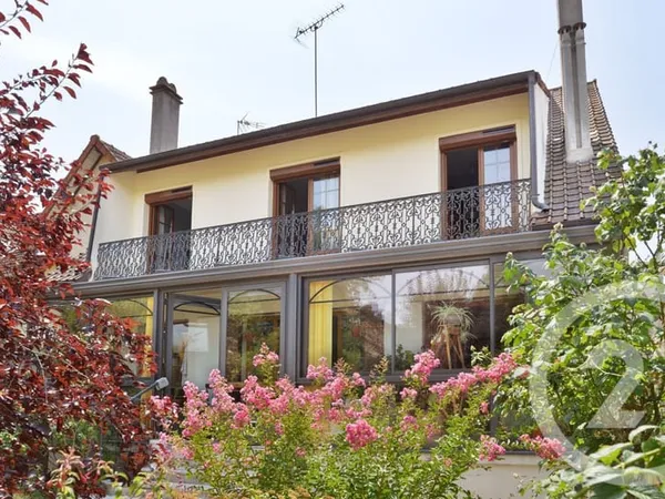Maison 8 pièces 160 m²