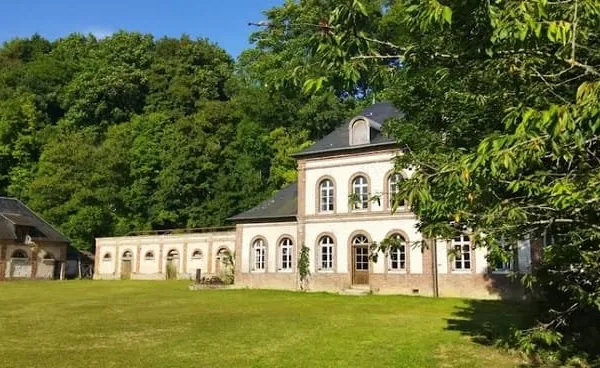 Maison 7 pièces 253 m²