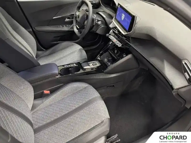 Peugeot 2008 hybrid 145 e-dcs6 — photo 7