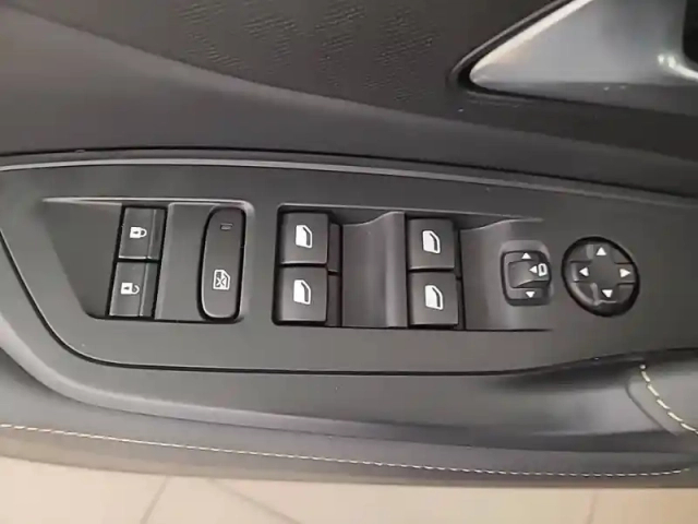 Peugeot 308 electrique 55 kwh 156ch — photo 17