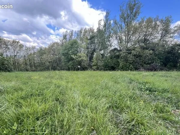 Terrain 3 300 m² Lasserre Pradere