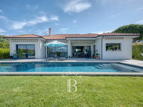 BALMA - Villa de plain pied, vue Pyrénées avec piscine, garage
