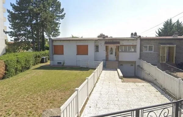 MAISON PLAIN PIED , BRIEY HAUT