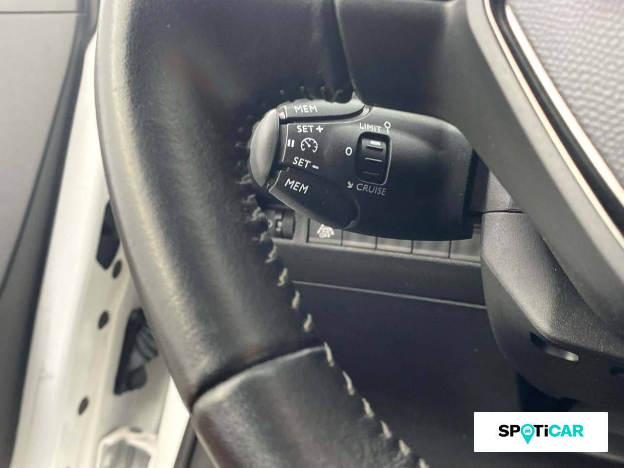 Peugeot 208 1.2 puretech 75ch s&s active business 118g — photo 17