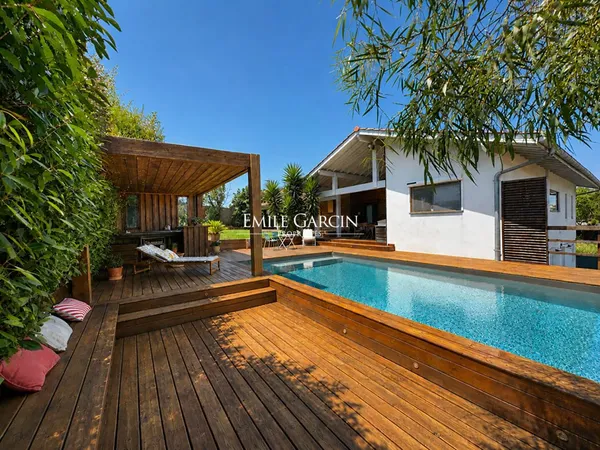 À vendre - Maison - Ahetze - avec piscine, annexe et dépendances