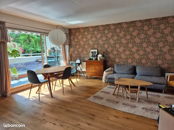 Appartement T3 de 74 m² rénové - Talence Bagatelle