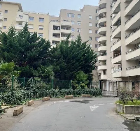 Parking 9 m²