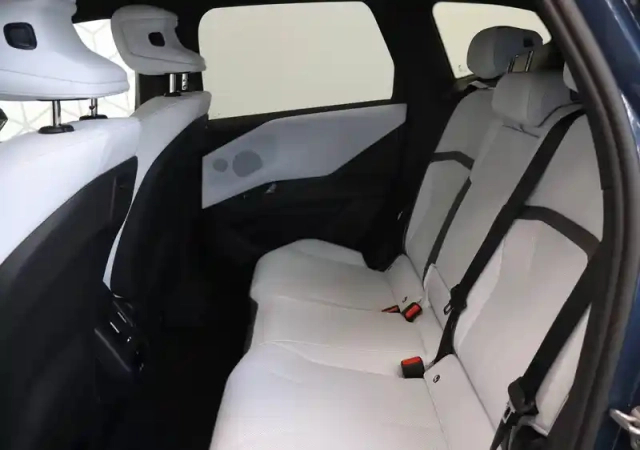 Bmw X3 i 50 xdrive — photo 14