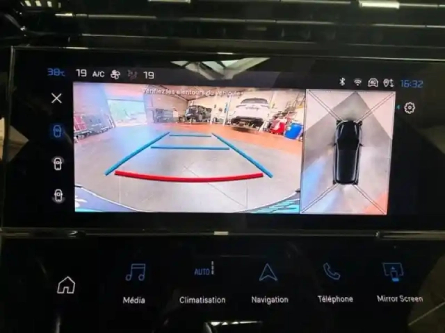 Peugeot 308 phev 180 gt e-eat8 toit pano / led matrix / gps / camera 360 — photo 14