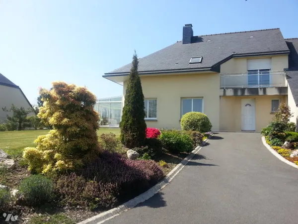 Maison 14 pièces 205 m²