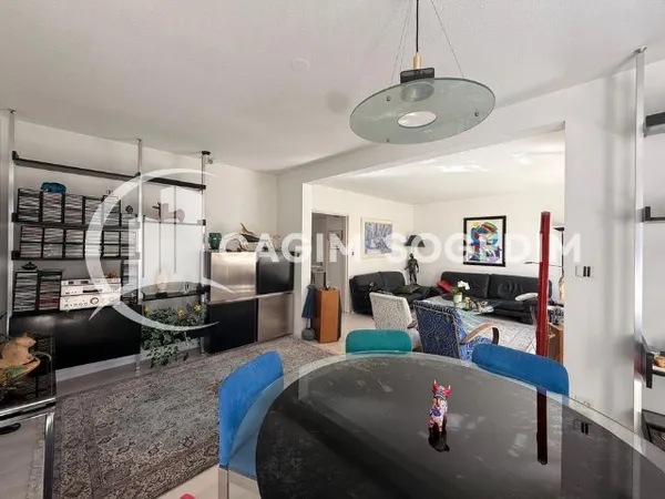 À vendre Duplex rare de 169 m2 avec deux espaces de vie, b