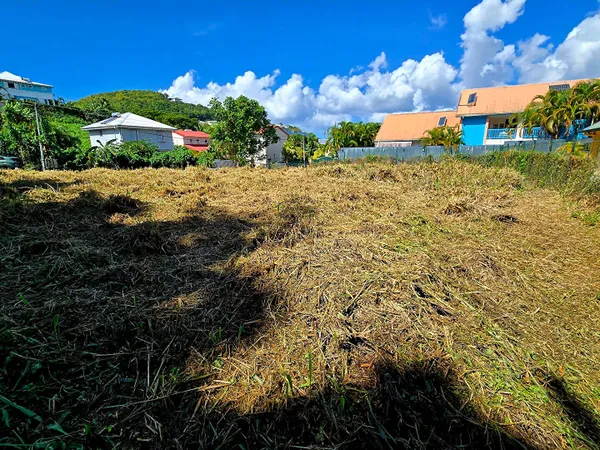 Terrain 754 m²