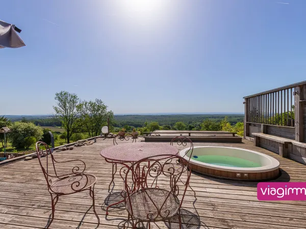 Maison 10 pièces 380 m²