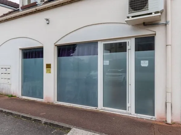 Local commercial 1 pièce 30 m²