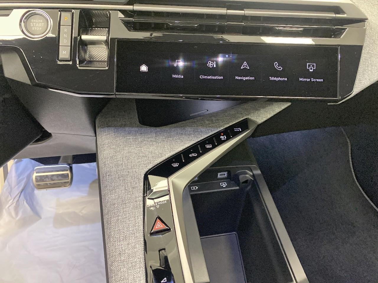Peugeot 5008 hybrid 136 e-dcs6 gt — photo 15