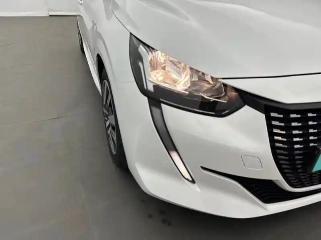 Peugeot 208 puretech 75 s&amp;s bvm5 — photo 58
