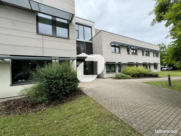 Bureaux 87 m²