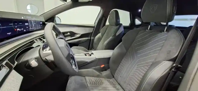 Peugeot 3008 hybrid 145 e-dcs6 — photo 50