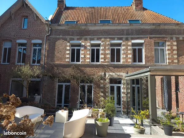 Maison 6 pièces 342 m²
