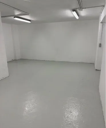 Local de stockage 50 m² - Canal Saint-Martin / République - Accès parking et ascenseur