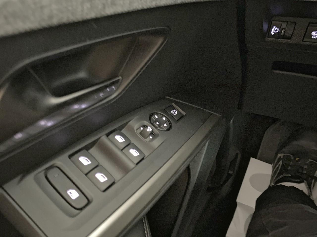 Peugeot 3008 hybrid 145 e-dcs6 allure — photo 20